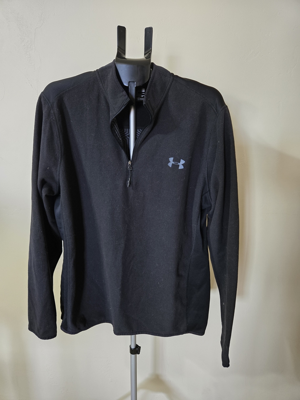 Under Armour Black Quarter-Zip Pullover Fleece XL